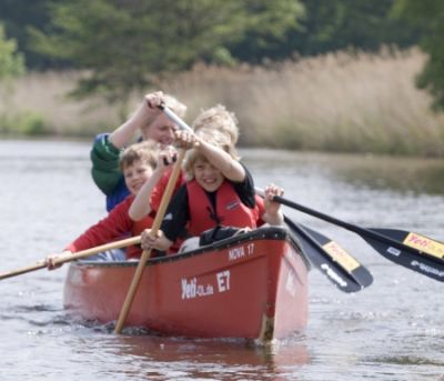 Eltern mit Kindern haben ganz viel SpaÃŸ